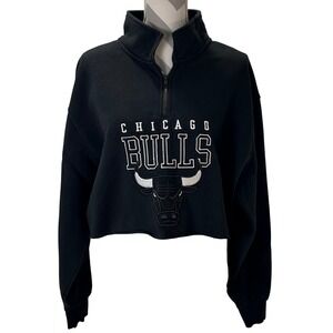 Black Chicago Bulls Cropped Quarter Zip‎ Sweatshirt Women's Size L NBA Apparel